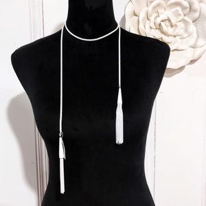 Kendra Scott Phara Matte Lariat Necklace In White